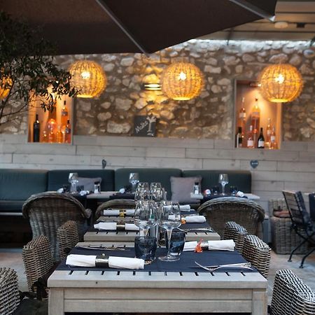 L'Auberge De L'Aubergine Eygalières Exteriör bild