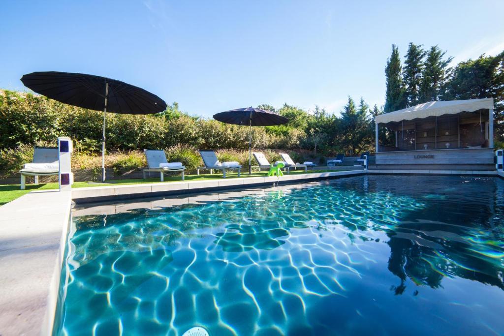 L'Auberge De L'Aubergine Eygalières Rum bild