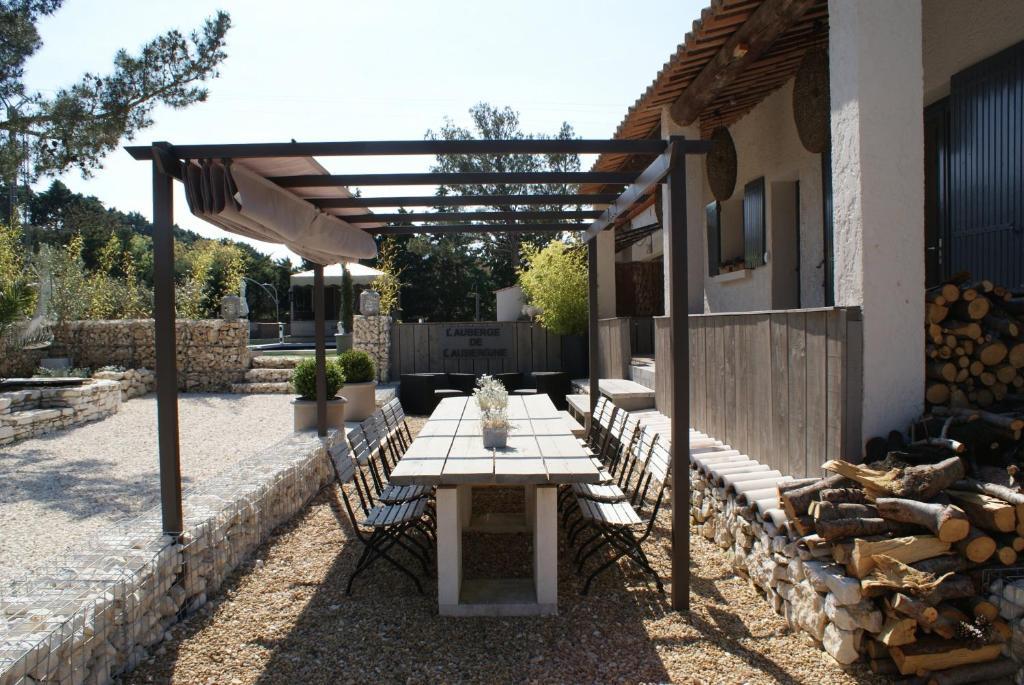 L'Auberge De L'Aubergine Eygalières Exteriör bild